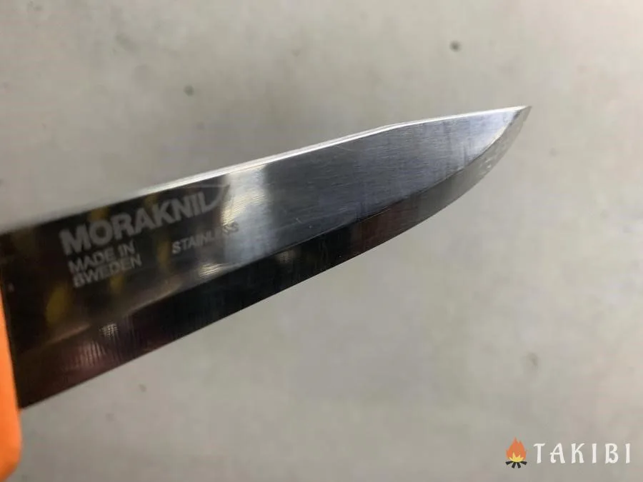 MORAKNIV（モーラナイフ）】アウトドアにこれ一本！Companion Heavy Duty（コンパニオンヘビーデューティー）がおススメな5つの理由  | TAKIBI（タキビ） | キャンプ・グランピングなどアウトドアの総合情報サイト