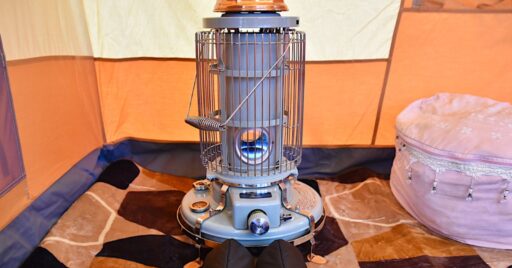 冬キャンプにおすすめの暖房器具とは? 賢い使い方も解説