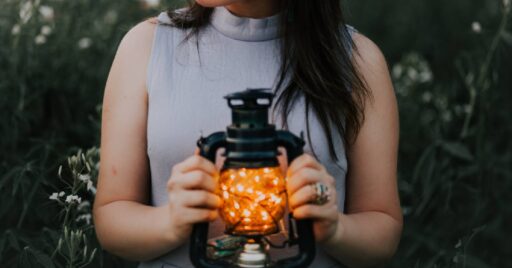 キャンプライトで暗い夜も安心!選び方&用途別おすすめアイテム15選