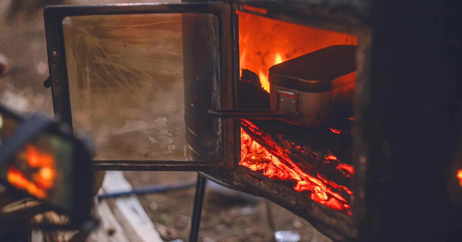 冬キャンプには薪ストーブを使おう！おすすめアイテム10選を紹介